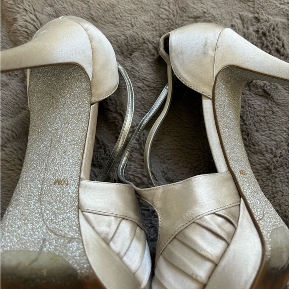 Nine West dress heels WORN ONCE- for my wedding! - Picture 3 of 4